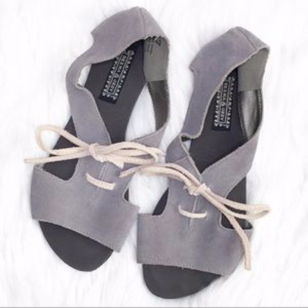 Deena & Ozzy Gray Tie Sandals